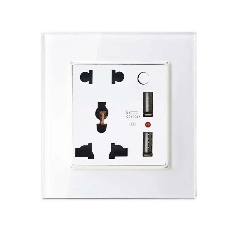 5 Pin Socket with Dual USB White